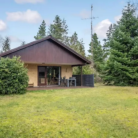 Lovely Summer House In Marielyst Bøtø By